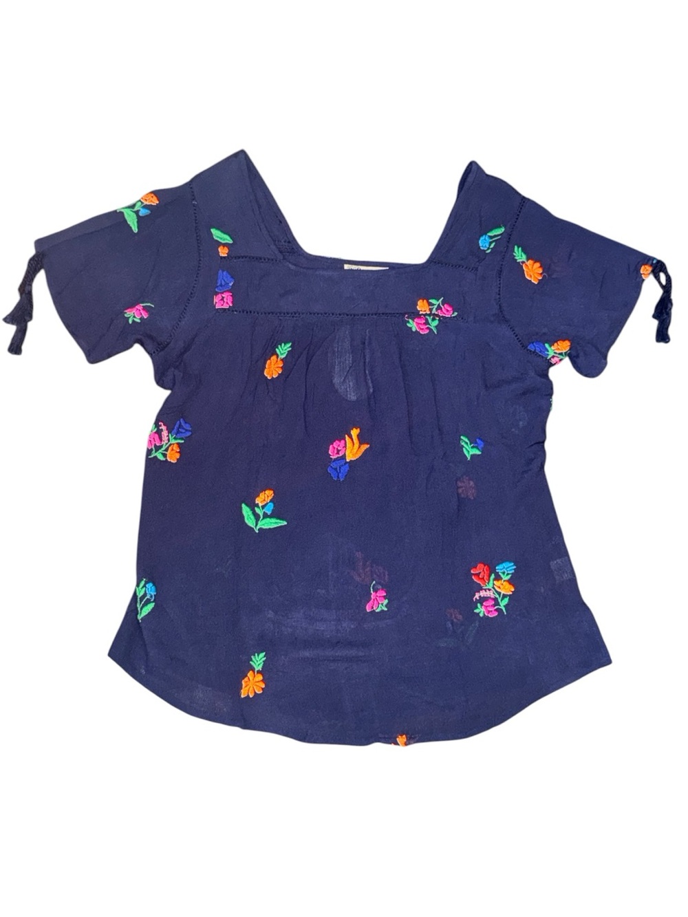 Magazine Embroidered Cotton top Sz Medium - NWT